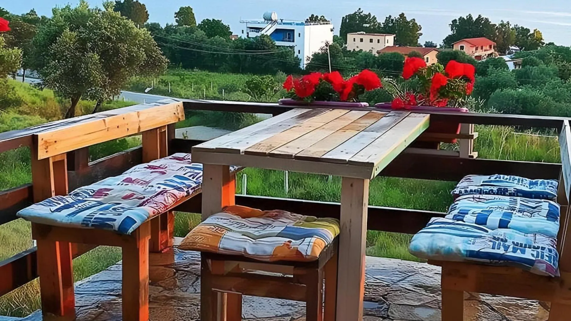 Hotel Sirena Radhimë