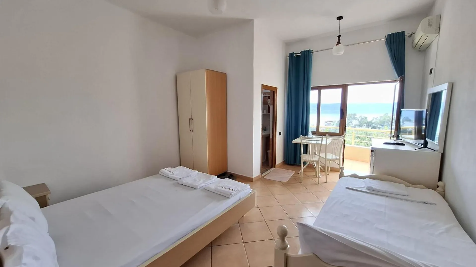 Hotel Sirena Radhimë 3*,  Albanien