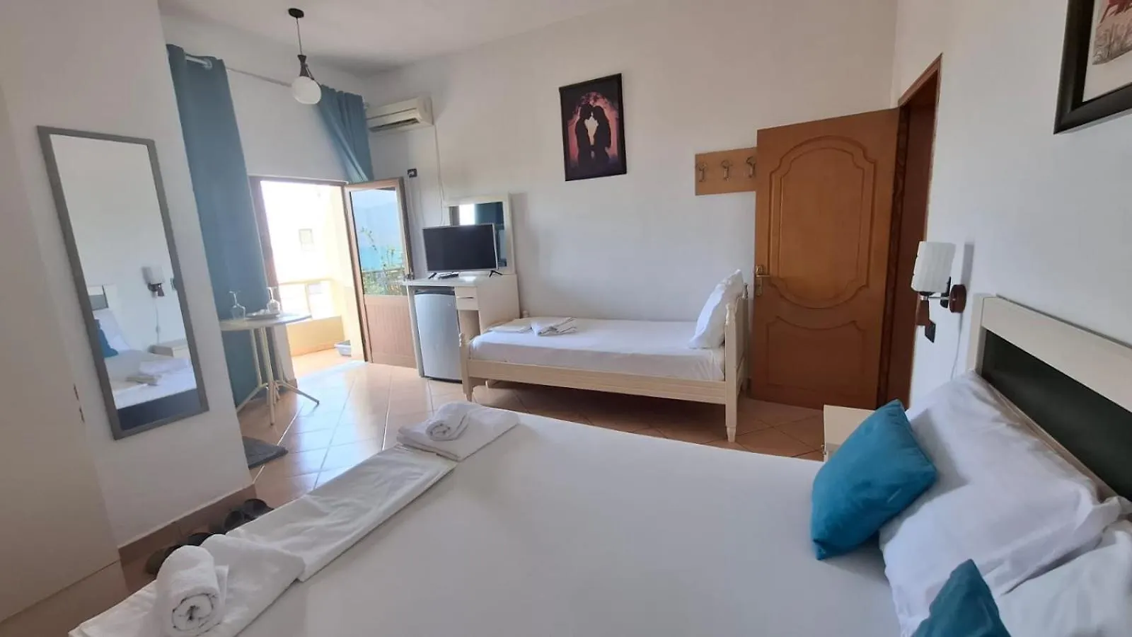 Hotel Sirena Radhimë