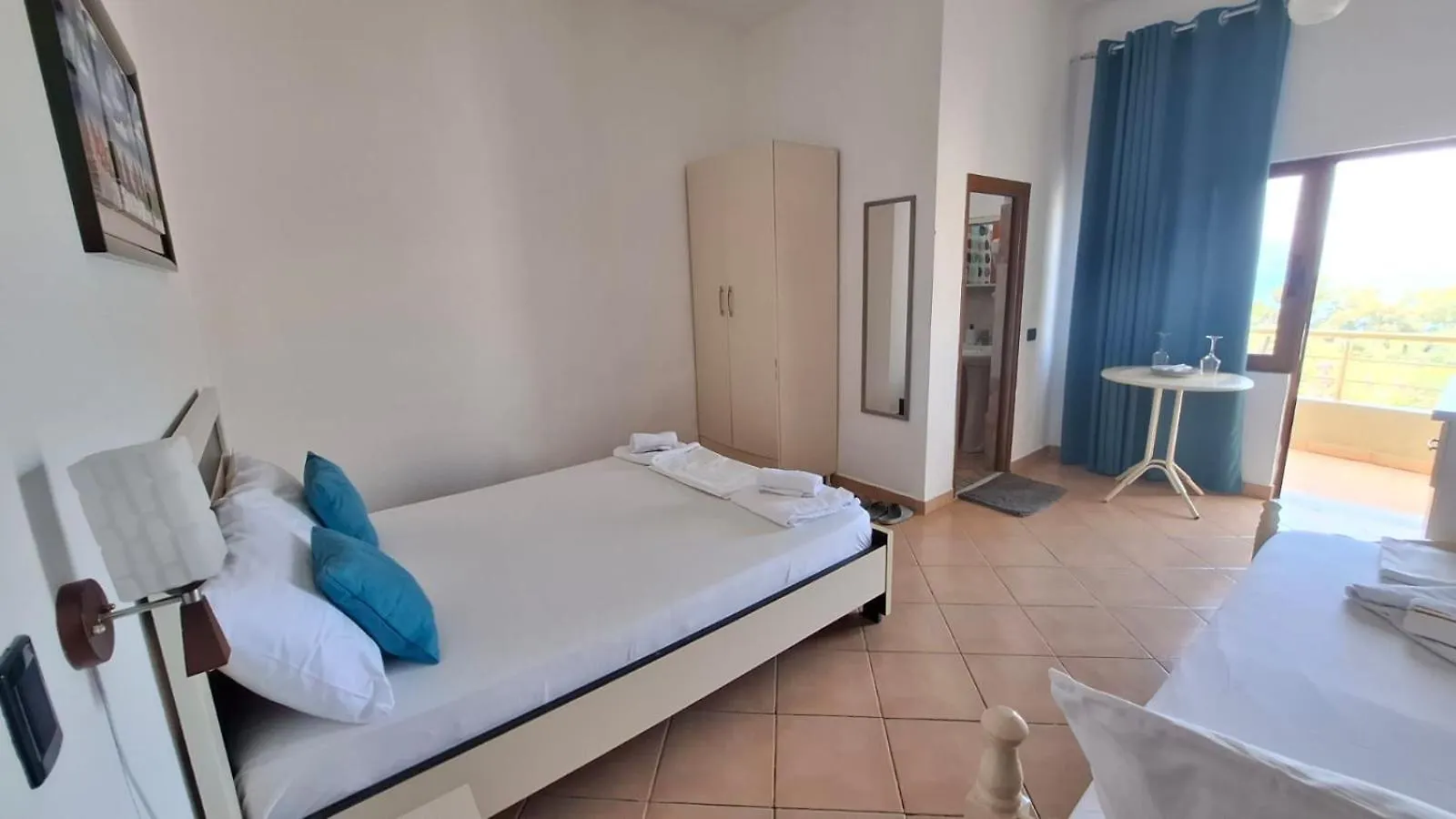 Hotel Sirena Radhimë