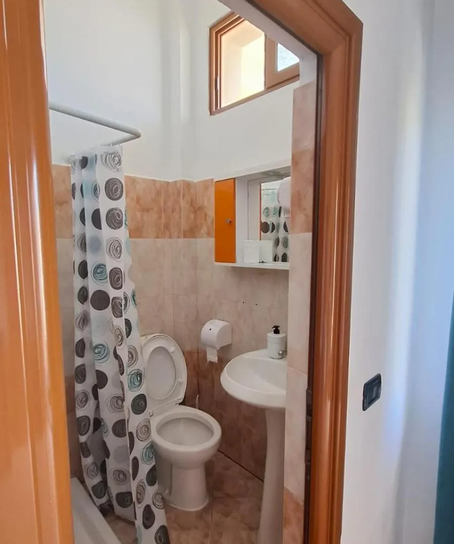 Hotel Sirena Radhimë 3*,