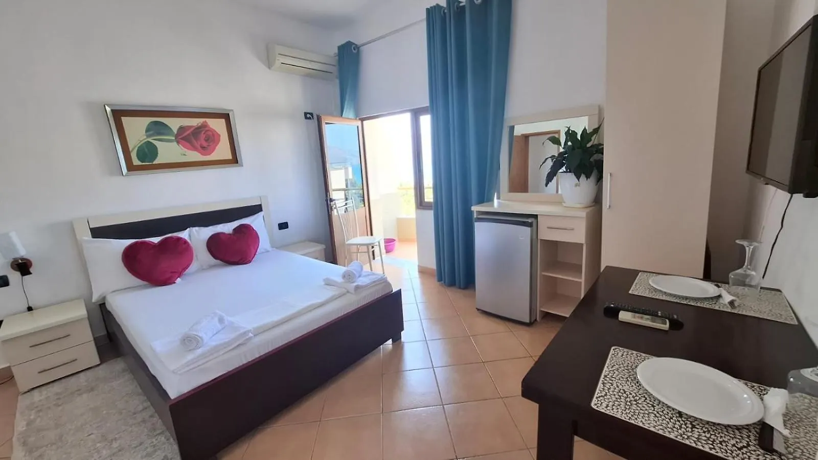 Hotel Sirena Radhimë