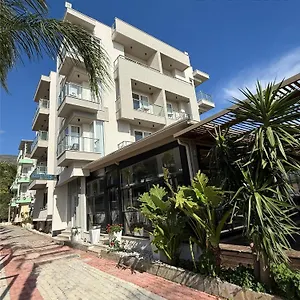 Royal Hotel